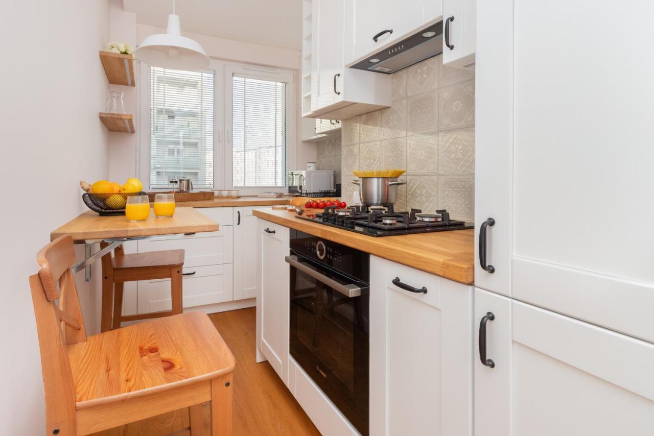 Cozy Pastel Two Bedroom Apartment In Central Gdynia By Noclegi Renters מראה חיצוני תמונה